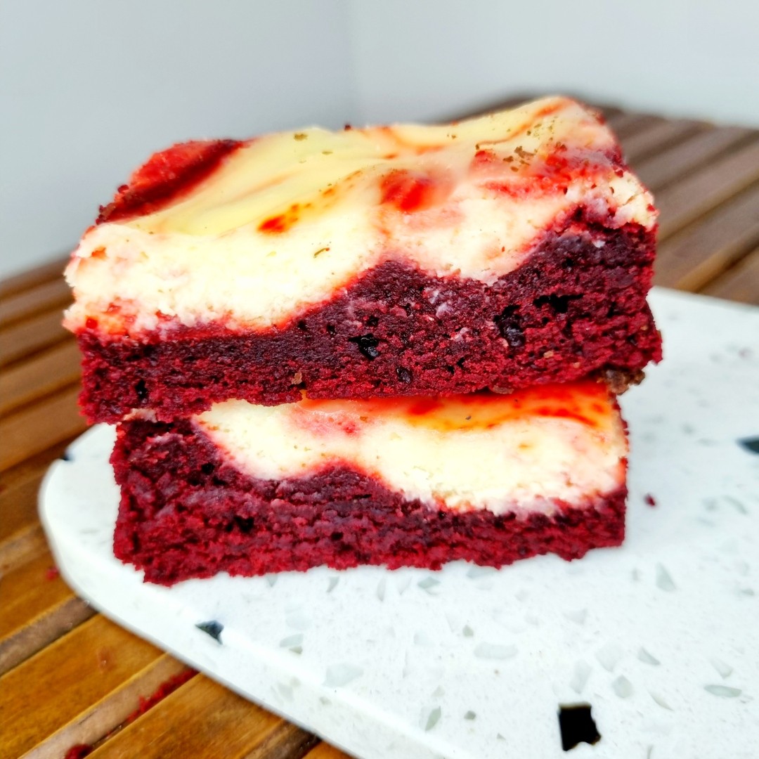 Red Velvet Cheesecake
